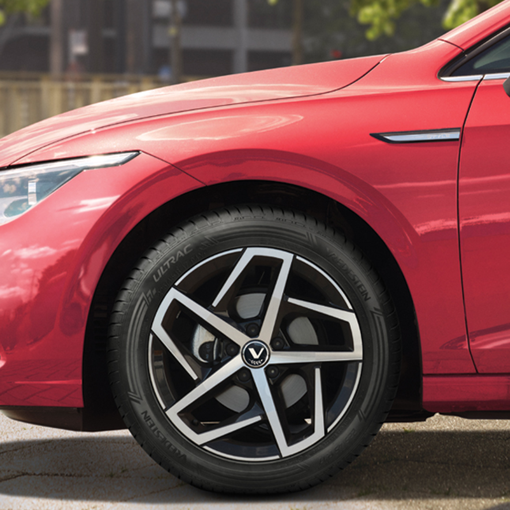 Frenata ottimizzata del 10% su superfici asciutte e bagnate*